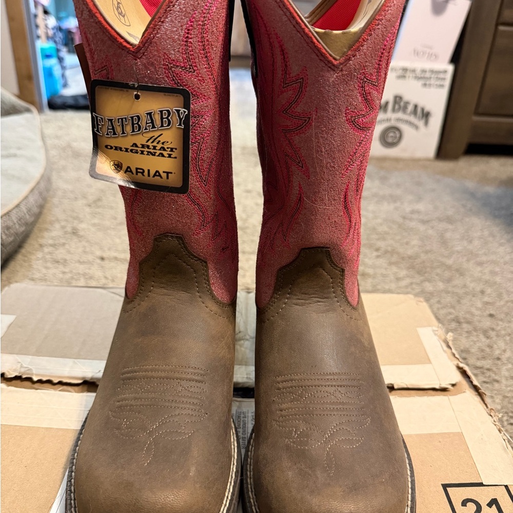 Ariat Fatbaby Boots in Brown and Pink - Picture 3 of 7